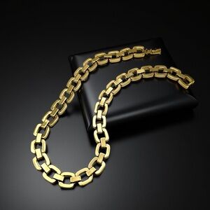Vintage 1980s St. John Shiny Gold Tone Link Choker Necklace – Signed, 16”
